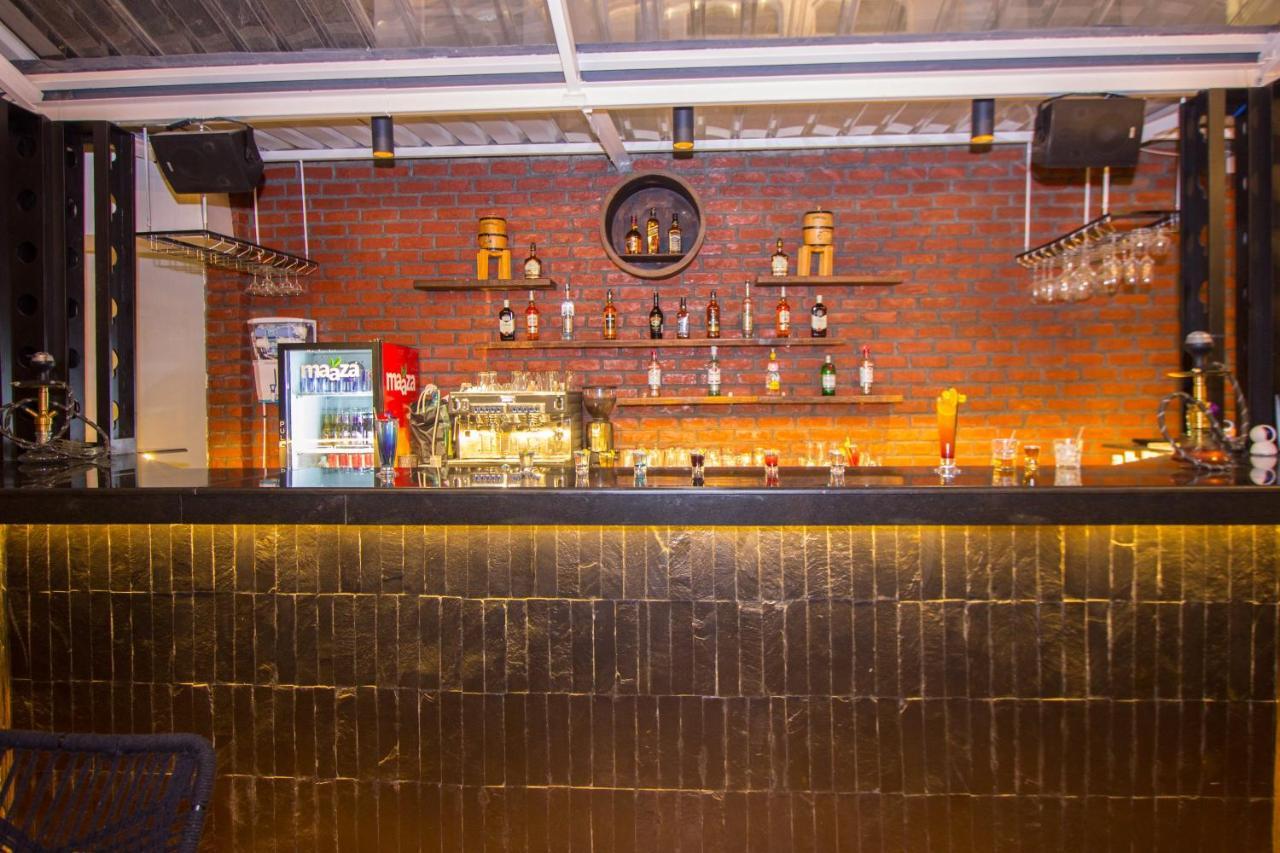 Paradise-The Whitehouse Cafe Manali  Exterior photo